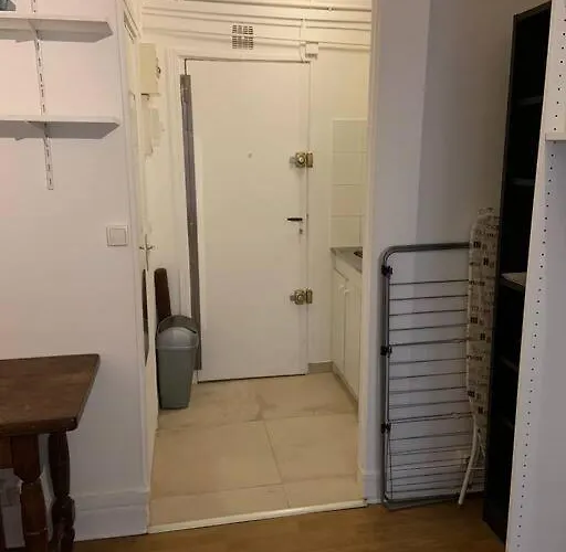 Studio 7eme Arrondissement